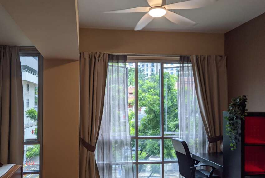 Ceiling fan in bedroom 1